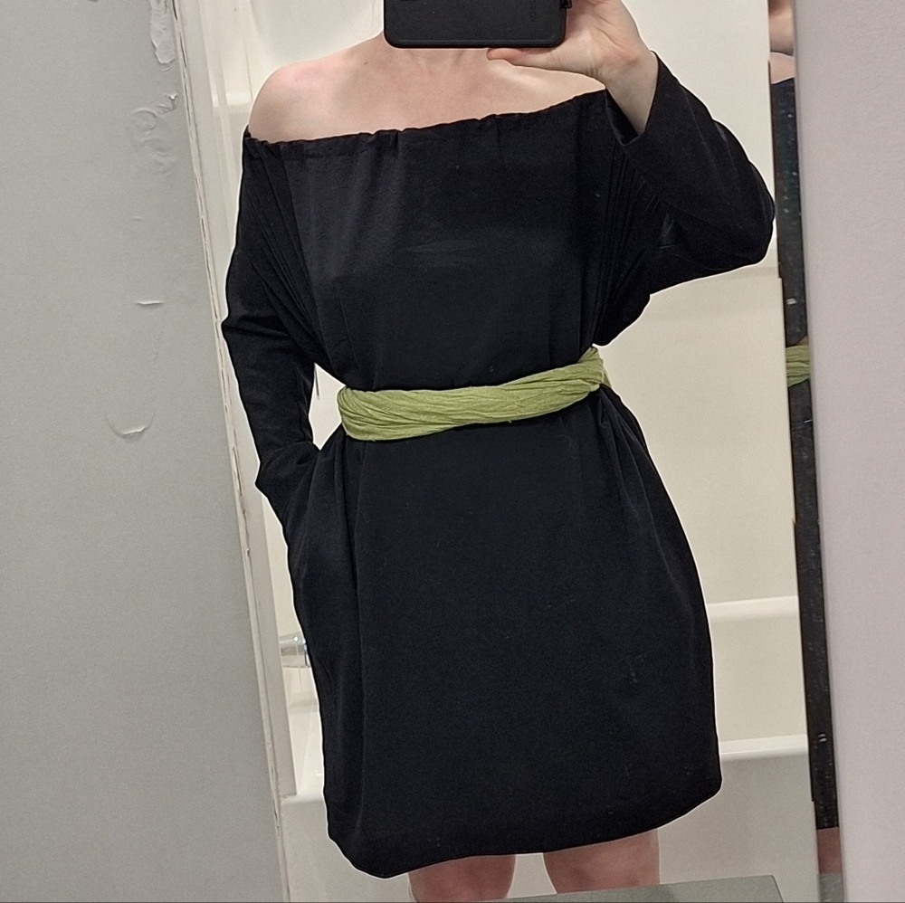 UNIQUE Black, Low Back Dress